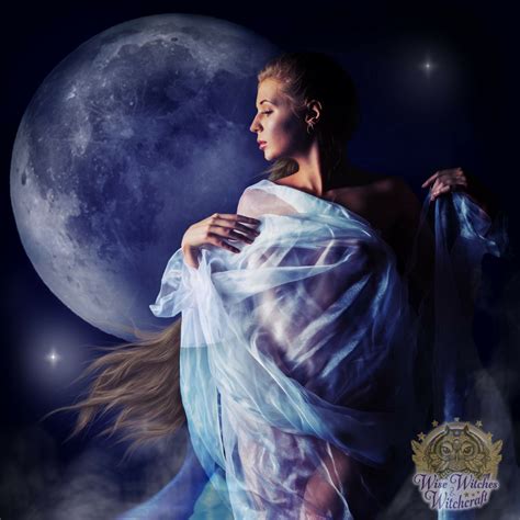 Awakening the Moon Priestess: Practicing Witchcraft in Devotion to the Moon Goddess